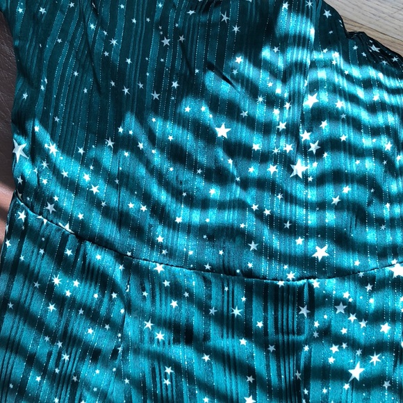 Green sparkly dress - Picture 2 of 2